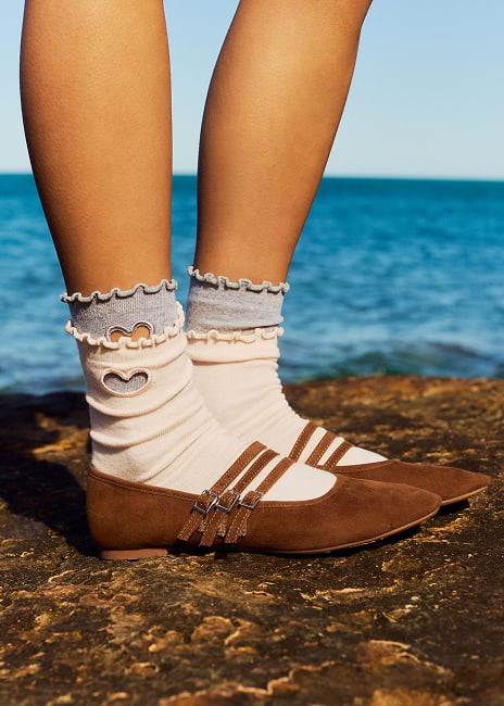 Shoes. Click to shop.